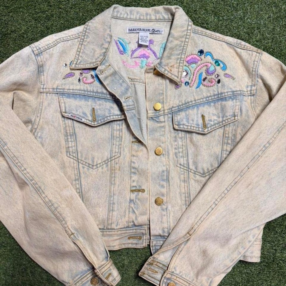 Dakota‎ blue embroidered denim jacket Size L #denimjacket #embroidery